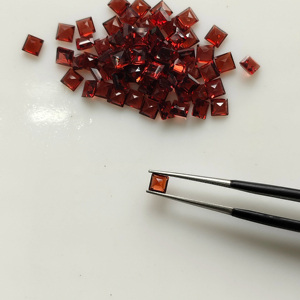 Granate Rojo Natural de 3MM, Corte Cuadrado Escalonado, Gema Suelta de la Mejor Calidad para Joyería - Product Image 3