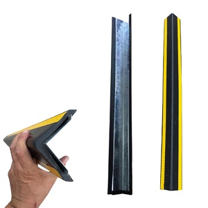 Protection de sécurité pour routes avec garde-coins en caoutchouc à bord en fer pour murs et garages 1000*100*10mm – Vente chaude - Product Image 1