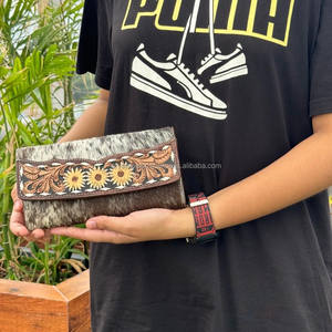 Portefeuille bifold en cuir véritable pour femme, en cuir de vachette, cousu à la main, avec motif floral western, porte-cartes de crédit - Product Image 2