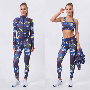 Ensemble 3 pièces de yoga pour femme : veste de compression courte imprimée, débardeur court dos nageur, veste d'entraînement courte à col montant et legging de yoga - Product Image 1