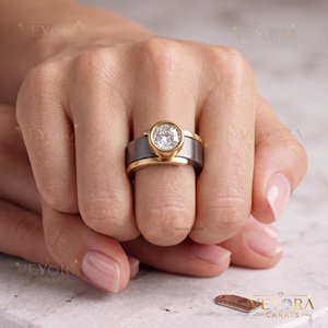 Anillo de Plata 925 Sólida de Lujo con Incrustaciones de Moissanita Redonda y Diseño de Bisel Desplazado para una Decoración Elegante y Lujosa - Product Image 4