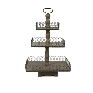 Support à cupcakes en bois naturel fait main, présentoir à desserts haut de gamme pour gâteaux, muffins, pâtisseries, événements et fêtes - Product Image 2
