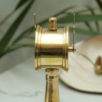 Télégraphe miniature en laiton pour cabine de machine, décoration nautique vintage, base en bois artisanale, inspiré des marins et des bateaux.