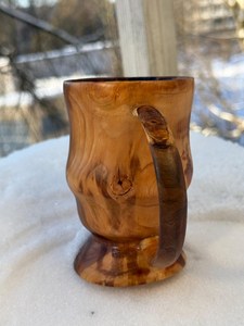 Mug à bière en bois poli fait main, style Viking, rustique, médiéval, écologique, personnalisable, gravé sur mesure, objet de collection - Product Image 3
