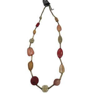 Collier en résine artisanal artistique, collier avec pendentif en fleur en résine, perles en résine personnalisées pour collier, design exotique - Product Image 1