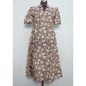 Vestido de Novia Bohemio Moderno, Vestido Midi de Verano, Estampado Floral a Mano, Algodón, Estilo Canguro Casual, Línea A para Mujer - Product Image 1