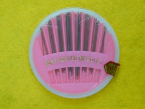 DK-407, 30 pièces d'aiguilles à main assorties |   30 aiguilles à coudre à la main, ensemble de rangement en étui rond rose - Product Image 3
