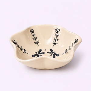 Tazón Cónico de Cerámica Mahaguthi con Diseño Floral y de Libélula, Hecho a Mano, Apto para Microondas, Ecológico y Duradero para Servir Alimentos - Product Image 1
