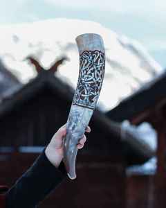 Cuerno Vikingo Artesanal para Beber, Hecho de Cuerno Natural de Búfalo, para Festivales Medievales, Ferias Renacentistas, Cerveza y Sidra - Product Image 3