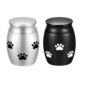 Urnas de cenizas de cremación con estampado de pies Esmalte con urnas de cremación de color negro y plateado con cenizas hechas a mano de nueva forma - Product Image 1