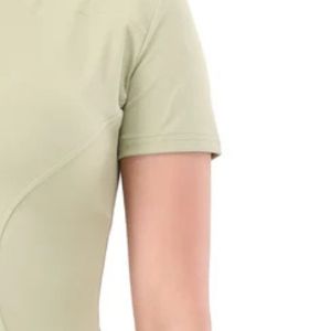 Haut ajusté vert clair à manches courtes et col montant pour femme, avec demi-fermeture éclair sur le devant, coupe slim, chemise décontractée basique extensible, vêtement de mode quotidien - Product Image 3