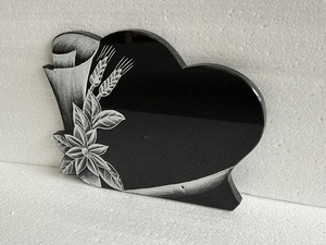 Stèle funéraire sculptée à la main avec gravure en relief, style portugais, en granit noir d'Inde, avec motif floral - Product Image 6