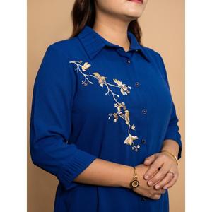 Chemise élégante boutonnée BIRD BRUNCH en georgette bleu royal de qualité supérieure avec tissu en coton respirant pour femmes - Product Image 4
