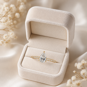 Bague de fiançailles de luxe en or jaune 10 carats avec diamant de laboratoire taille poire pavé, certifiée IGI – Bijou raffiné, cadeau élégant et intemporel pour femme - Product Image 2