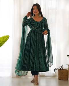 Conjunto Salwar de Mujer con Rayas Verdes en Relieve, de Secado Rápido, con Dupatta Largo hasta el Suelo, Tradicional, Elegante, Étnico, para Fiestas, Estilo Indio - Product Image 2