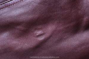 Jupes en cuir d'agneau véritable pour femmes avec technique de broderie, respirantes et taille naturelle - Product Image 5