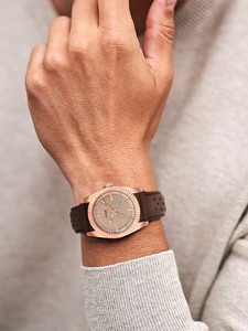 นาฬิกาควอตซ์ <span class=keywords><strong>TOMI</strong></span> T098 สำหรับผู้ชาย สายหนังคุณภาพสูง หน้าปัดกระจก นาฬิกาข้อมือ <span class=keywords><strong>ราคา</strong></span>โรงงาน แฟชั่นสไตล์ธุรกิจ นาฬิกาผู้ชาย - Product Image 2