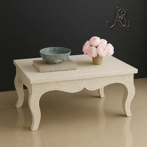 Mesa de centro rectangular con incrustaciones de hueso en gris claro y blanco, con intrincados motivos florales y dos cajones de almacenamiento frontales. - Product Image 6