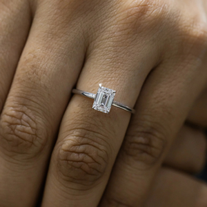 Bague de fiançailles en diamant de laboratoire taille émeraude, en argent, minimaliste, de luxe, solitaire, pour mariage ou anniversaire, certifiée IGI - Product Image 5