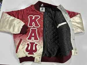 Style grec, Lettres en relief, Équipe, Maître grec en satin, Ambiance grecque universitaire, Artisanat de lettrage en satin, Vêtements héritage grec - Product Image 4