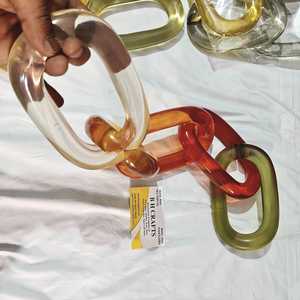 Colorido y Grande Adorno de Pared de Resina Epoxi Transparente Ecológico con Diseño de Búho Ángel Modelado a Mano y Eslabones de Cadena - Product Image 3