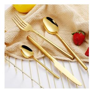 Ensemble de couverts à manche plat en laiton doré poli avec manche design - Product Image 1