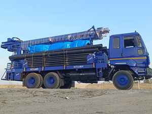 Plataforma de Perforación Hidráulica Rotatoria para Pozos de Agua Montada en Camión Diésel PRL, Máx. 300m de Profundidad, 300mm de Diámetro, Operación Automática - Product Image 3