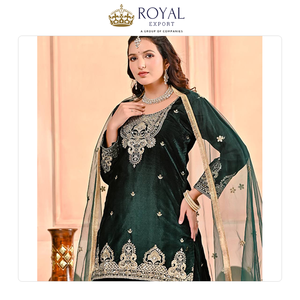 La Mejor Colección de Ropa India Festiva de Diseñador: Traje Sharara de Terciopelo Pesado Puro con Bordado de Lentejuelas - Product Image 6