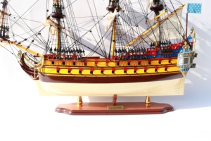 Modèle de bateau à voile en bois fait main - Navire à voile mythique du XVIIe siècle, modèle réduit, décoration intérieure, La Licorne Marron - Product Image 5