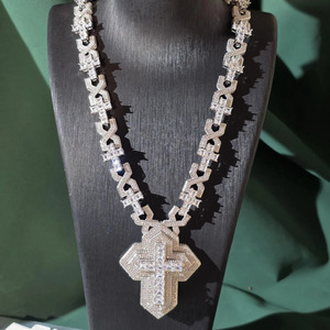 Colgante de Cruz de Plata de Ley 925 con Incrustaciones de Diamantes Moissanite, Joyería Religiosa de Lujo Estilo Hip Hop - Product Image 1