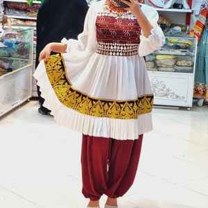 Vestidos Afganos Étnicos Kuchi Hechos a Mano, Transpirables, Bordados, para Mujer, Vestidos Largos Pashtun, Vestidos de Boda Kabul - Product Image 2