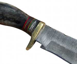 Couteau utilitaire d'extérieur en acier Damas fait main sur mesure, manche en corne de cerf, garde en laiton - Product Image 5