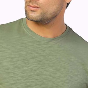 เสื้อยืดคอกลมแขนสั้นผู้ชาย สีพื้น ผ้าฝ้ายเจอร์ซีย์ 100% ทรงปกติ สวมใส่สบาย เป็นมิตรกับสิ่งแวดล้อม ระบายอากาศได้ดี - Product Image 3
