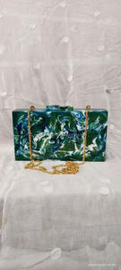 กระเป๋าถือคลัทช์สตรีเรซินรุ่นนางฟ้าแฟชั่นปาร์ตี้งานแต่งงานทำมือทาสีสีที่กำหนดเอง - Product Image 2