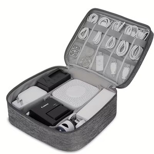 Organisateur numérique en cuir à trois couches pour câbles, batteries externes, disques durs ; Sac de rangement portable antichoc moderne et minimaliste - Product Image 6