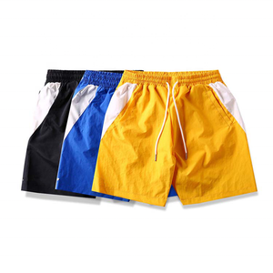 Pantalones cortos deportivos de fitness para hombre a rayas de poliéster 100% de alta calidad, bolsillos laterales cortos bordados, ropa de calle con logotipo impreso - Product Image 3