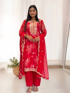 ชุดซาลวาร์คาเมซทำจากผ้าออร์แกนซ่าพร้อมพิมพ์ลายดิจิทัลลำดับแบบสวยงาม - Product Image 3