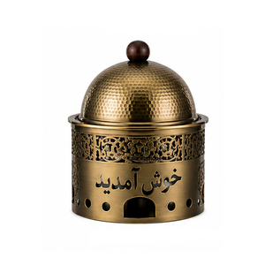 Casserole isotherme en métal noir avec couvercle en dôme martelé, poignée en bois, design oriental ajouré - Product Image 5