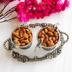 Juego de 3 Tazones de Vidrio con Diseño de Ramas Doradas, Estilo Moderno y Lujoso - Product Image 6