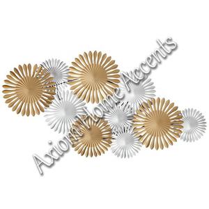 Escultura de pared de metal minimalista con estilo moderno, pieza decorativa para sala de estar o dormitorio de Axiom Home Accents - Product Image 2
