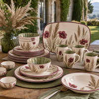 Collection de vaisselle à motifs bleus et blancs avec tasses, bols, assiettes pour la restauration en plein air, ensemble de vaisselle en mélamine