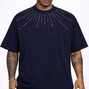 Camiseta Extra Grande Personalizada con Pedrería, 100% Algodón Felpa, Estilo Casual Urbano, Look Moderno, Unisex - Product Image 5