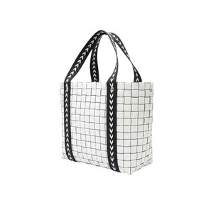 Meilleur fournisseur de sacs et sacs à main faits main à bas prix en matière plastique tissée pour la mode quotidienne, le shopping et les sacs de plage pour les vacances - Product Image 1