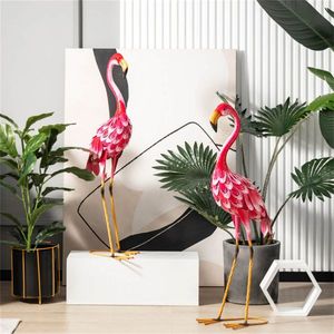 Splendido Set di 2 Ornamenti a Forma di Fenicottero con Piume Sfumate, Statue in Ferro per Decorazione Esterna di Giardini/Patio - Product Image 1