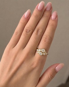 Bague florale personnalisée en moissanite taille ronde, or massif 14 carats, pour femme, idéale pour les fêtes, les propositions de mariage ou comme cadeau pour petite amie - Product Image 5