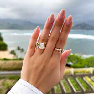 แหวนเพชรทรงคุชชั่น IGI เพชรเลี้ยงในห้องปฏิบัติการ ขายส่ง ทองคำแท้ 14K 18K หนา 3.5 มม. 4 กะรัต แบบฝังขอบ สำหรับผู้หญิง - Product Image 2