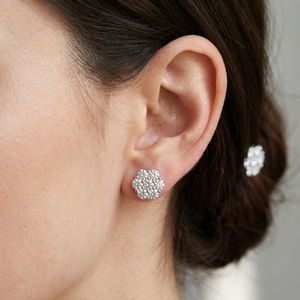 Boucles d'oreilles clous en argent sterling en forme de fleur, serties de griffes, plaquées or 14 carats, bijoux de luxe unisexe pour mariage, fiançailles et soirées - Product Image 3
