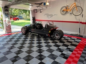 Suelo de Garaje Antideslizante de PP Encastrable para Lavado de Autos, Alfombra de Vinilo Estilo Europeo con Solución de Drenaje - Product Image 6