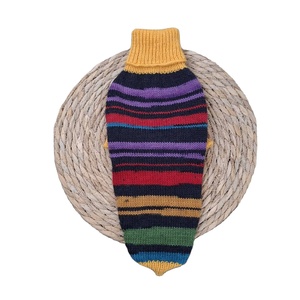 Pull de luxe en laine tricoté à la main pour petits chiens pull élégant pour chien rayé réglable pour le Festival d'hiver Halloween - Product Image 1