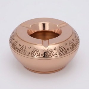 Cendrier en aluminium anodisé avec logo personnalisé, vente en gros, cendrier rond en métal rose doré pour cigarettes et cigares, pour hôtel, bar, table, maison - Product Image 3